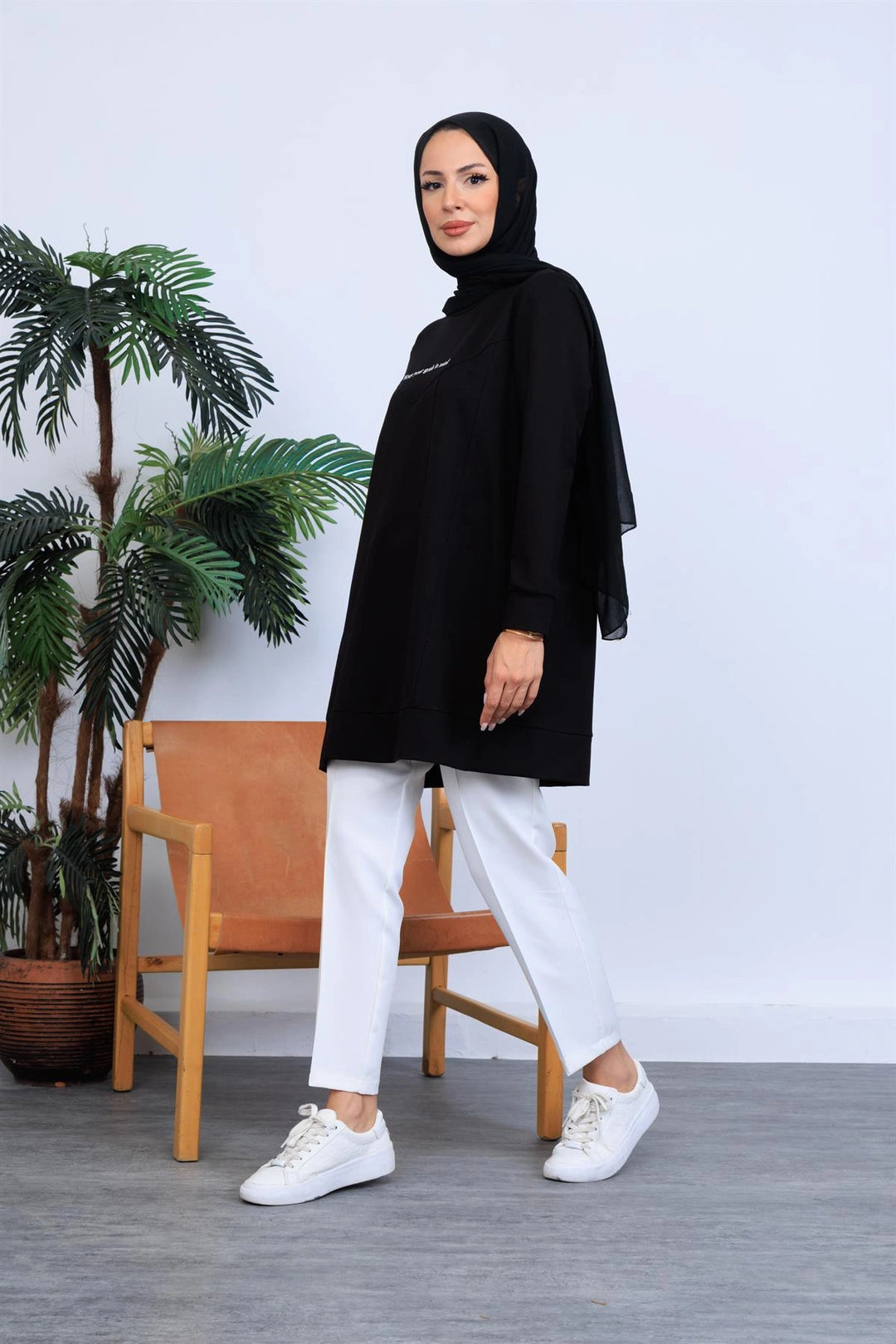 YAZI NAKIŞLI SWEATSHIRT Siyah