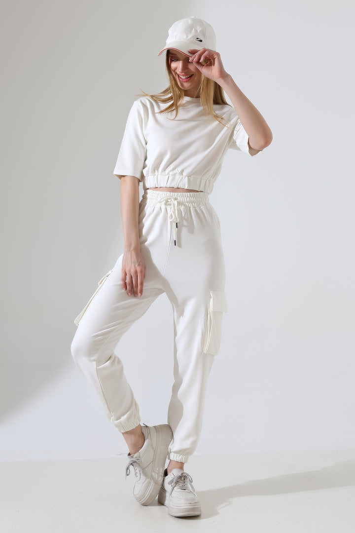 Kadın Ekru Crop Kargo Cepli Jogger Eşofman Takımı