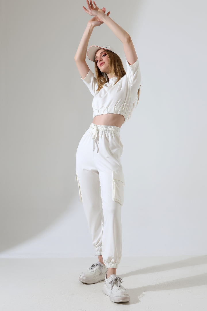 Kadın Ekru Crop Kargo Cepli Jogger Eşofman Takımı