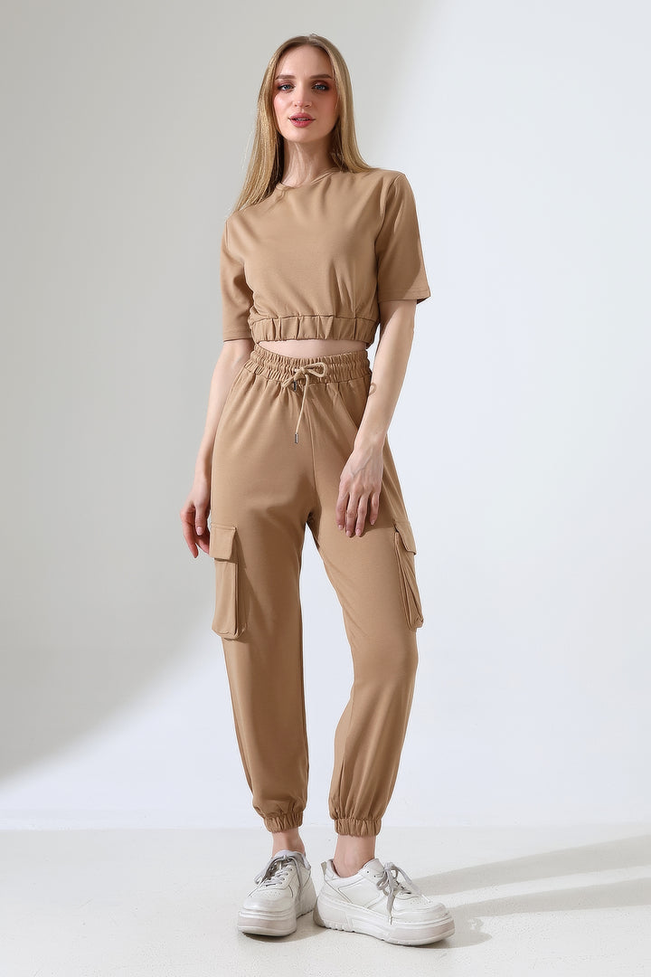 Kadın Camel Crop Kargo Cepli Jogger Eşofman Takımı